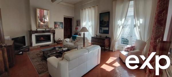 maison de village avec garage et piscine