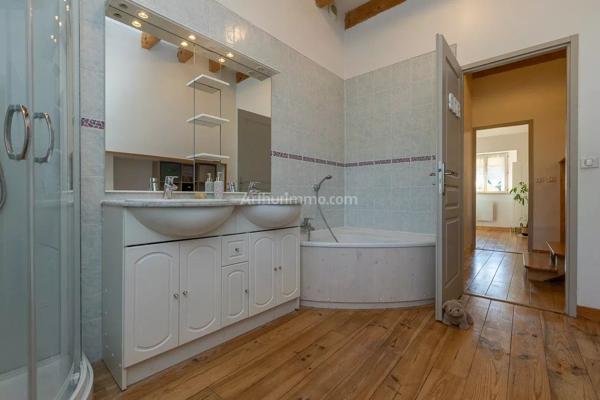 Vente                                                      Maison
                        
                     4 pièces                      115 m2                     à Belley