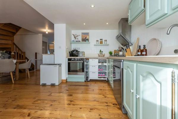Vente                                                      Maison
                        
                     4 pièces                      115 m2                     à Belley