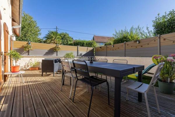 Vente                                                      Maison
                        
                     4 pièces                      115 m2                     à Belley