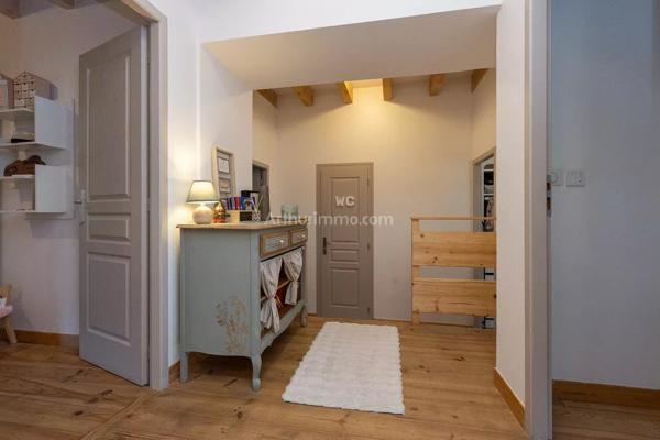 Vente                                                      Maison
                        
                     4 pièces                      115 m2                     à Belley
