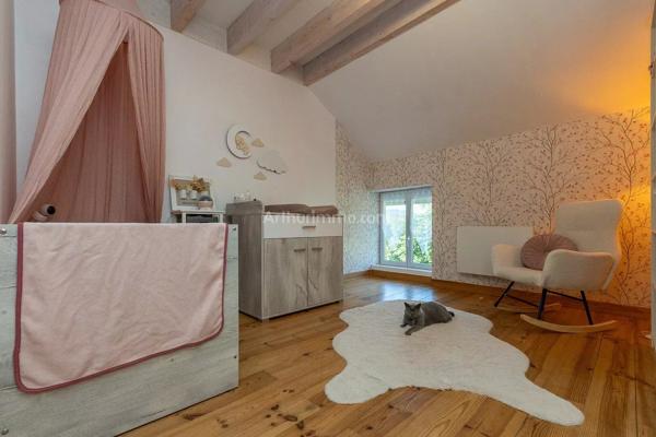 Vente                                                      Maison
                        
                     4 pièces                      115 m2                     à Belley