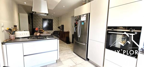 VILLA EXCEPTIONNELLE 175M2 AVEC PISCINE ET DEPENDANCES