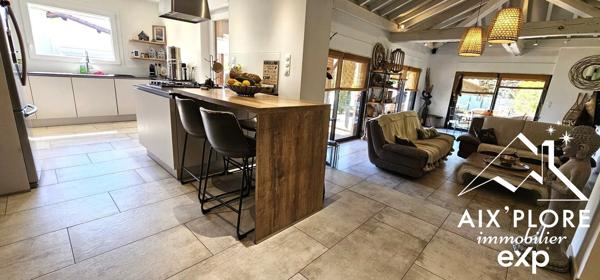 VILLA EXCEPTIONNELLE 175M2 AVEC PISCINE ET DEPENDANCES