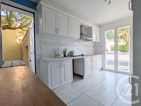 Maison à vendre  8 pièces - 169 m 2   BEZIERS  - 34