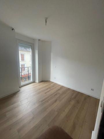 Dpt Hautes Pyrénées (65), à vendre LOURDES immeuble