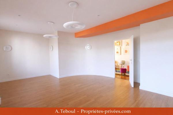 VILLEURBANNE - Gratt'e Ciel Nord - Maison de ville d'environ 180m² habitables - usage mixe possible