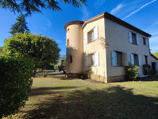 Maison à vendre  5 pièces - 153 m2 CHATEAUNEUF GRASSE - 06