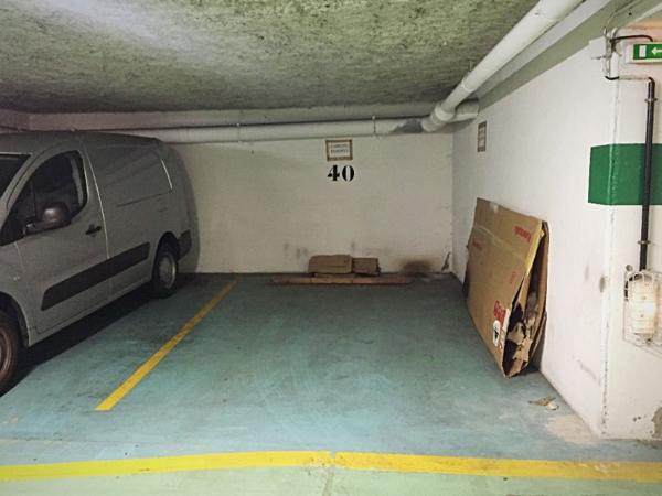 Place de parking,  
Nantes 44000