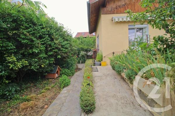 Maison à vendre  6 pièces - 144,93 m 2   MONTLUEL  - 01
