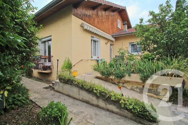 Maison à vendre  6 pièces - 144,93 m 2   MONTLUEL  - 01
