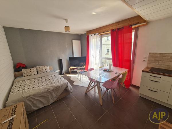 Appartement à louer Cholet : 1 pièces, 24m² avec 0 chambre(s) à 467€ - AJP Immobilier Cholet
