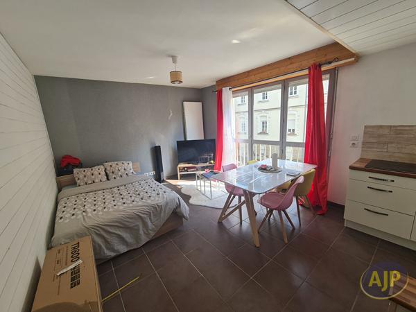 Appartement à louer Cholet : 1 pièces, 24m² avec 0 chambre(s) à 467€ - AJP Immobilier Cholet