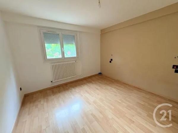 Maison à vendre  7 pièces - 152 m 2   BOURG EN BRESSE  - 01