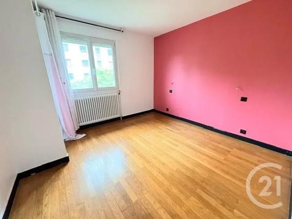 Maison à vendre  7 pièces - 152 m 2   BOURG EN BRESSE  - 01