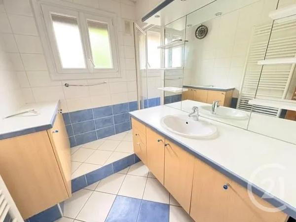 Maison à vendre  7 pièces - 152 m 2   BOURG EN BRESSE  - 01
