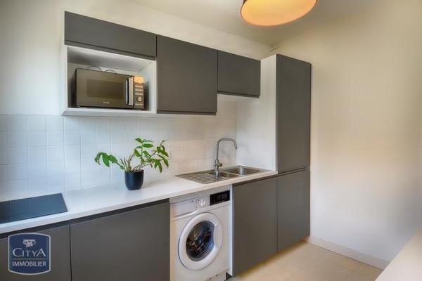 Appartement à louer 4 pièces 74.35m²