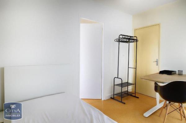 Appartement à louer 4 pièces 74.35m²