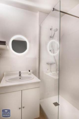 Appartement à louer 4 pièces 74.35m²