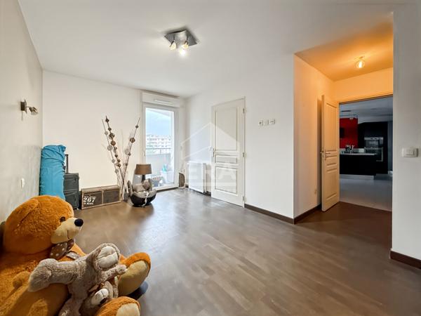 Appartement Marseille 4 pièces 86.22 m2 terrasse et place de parking