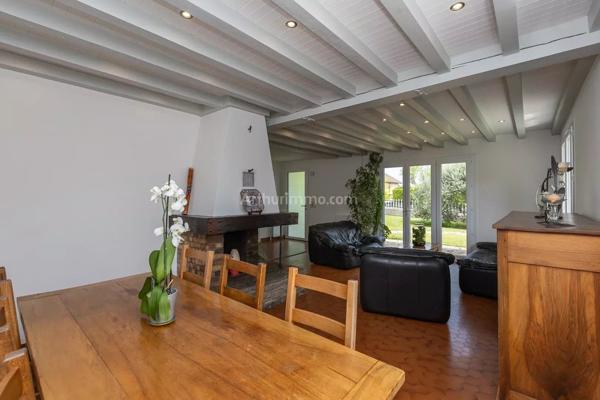 Vente Maison 4 pièces 131 m2 à Morestel