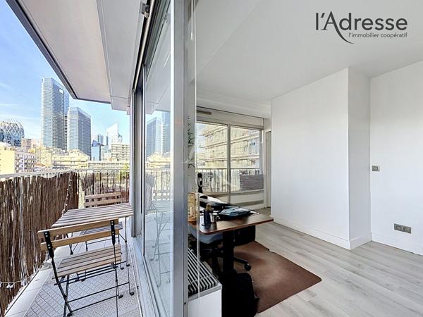 PUTEAUX/ Emeraude - Appartement 2 pièces 47m² - 12m² de Balcon - 1 Cave - 1 Parking