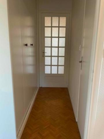 APPARTEMENT T2,  
Nantes 44100