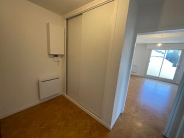 APPARTEMENT T2,  
Nantes 44100