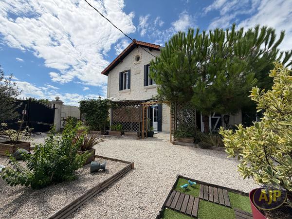 Maison à vendre Pons - 7 pièces, 179m² avec 5 chambre(s) à 378 400€ - AJP Immobilier Pons