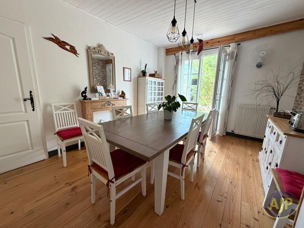 Maison à vendre Pons - 7 pièces, 179m² avec 5 chambre(s) à 378 400€ - AJP Immobilier Pons