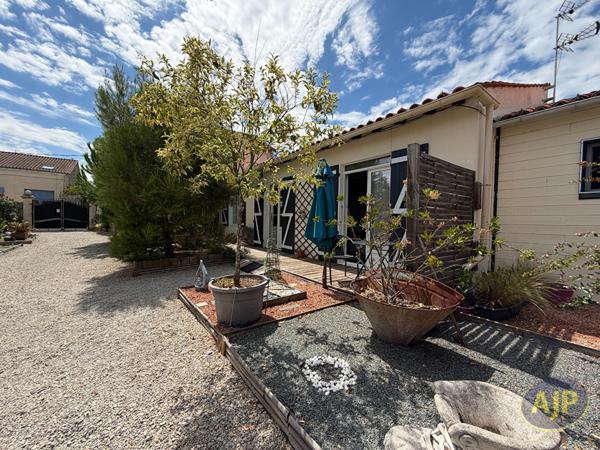 Maison à vendre Pons - 7 pièces, 179m² avec 5 chambre(s) à 378 400€ - AJP Immobilier Pons