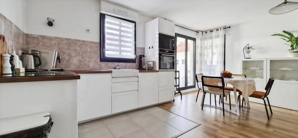 Appartement de 4 pièces avec parking et balcon