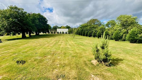 Terrain arboré de 2074 m2
