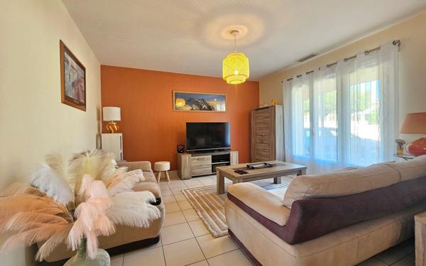 Maison à vendre    5 pièces •  Vauvert