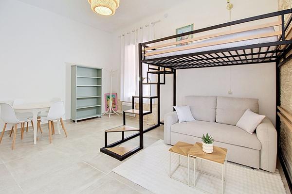 À LOUER - EN EXCLUSIVITÉ À DRAGUIGNAN - STUDIO 32,37m2