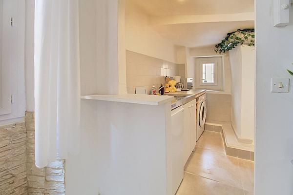 À LOUER - EN EXCLUSIVITÉ À DRAGUIGNAN - STUDIO 32,37m2