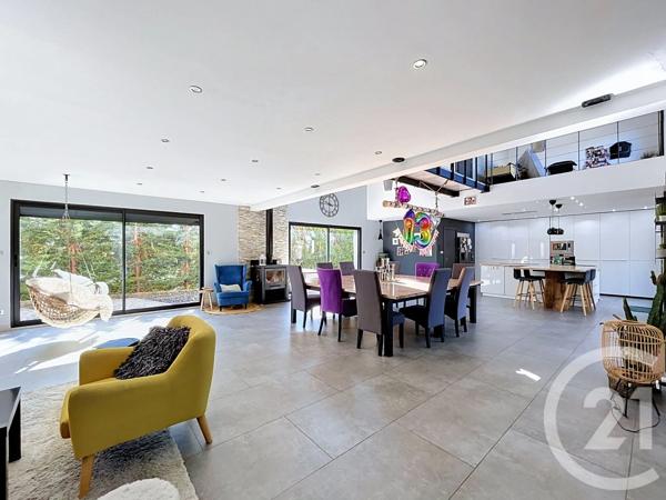 Maison à vendre  9 pièces - 341 m 2   STE SIGOLENE  - 43