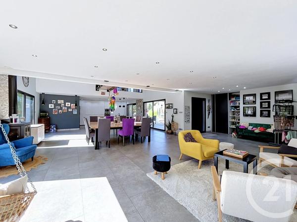 Maison à vendre  9 pièces - 341 m 2   STE SIGOLENE  - 43