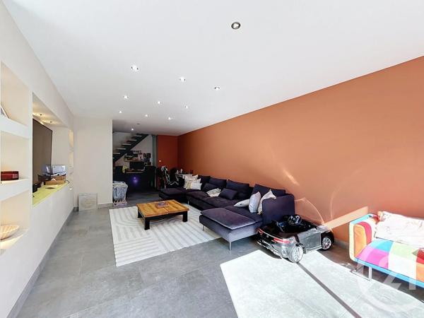 Maison à vendre  9 pièces - 341 m 2   STE SIGOLENE  - 43