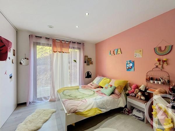 Maison à vendre  9 pièces - 341 m 2   STE SIGOLENE  - 43