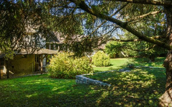 Maison à vendre    6 pièces • 371 m2 Morigny-Champigny