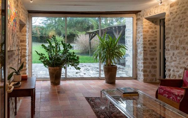 Maison à vendre    6 pièces • 371 m2 Morigny-Champigny
