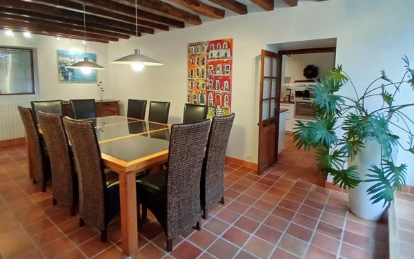 Maison à vendre    6 pièces • 371 m2 Morigny-Champigny