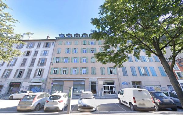 Immeuble à Grenoble en bord d'Isère (9 lots)