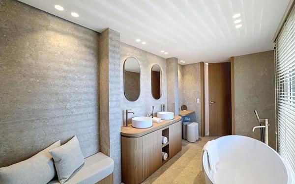 Appartement à vendre    4 pièces • 155,66 m2 Cannes