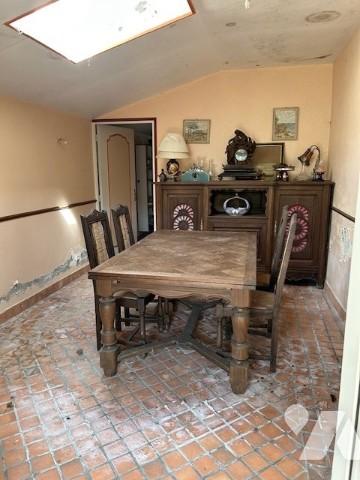 Ensemble immobilier de deux maisons d'habitation avec dépendances à BOURBRIAC, prévoir travaux