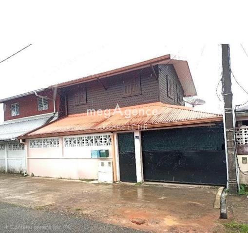 Maison à MATOURY, 97351 - 6 pièces 200m²