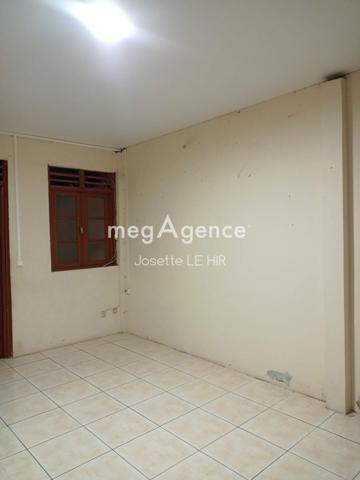 Maison à MATOURY, 97351 - 6 pièces 200m²