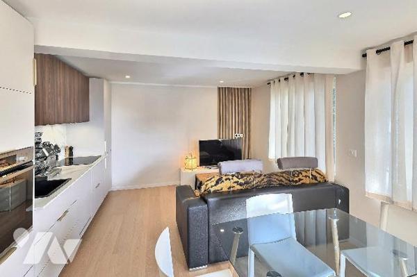 À VENDRE – Superbe 2 pièces rénové – 41 m² – SAINT LAURENT DU VAR