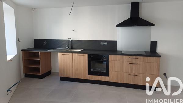 Location maison 1 pièce 75 m² Mauges-sur-Loire